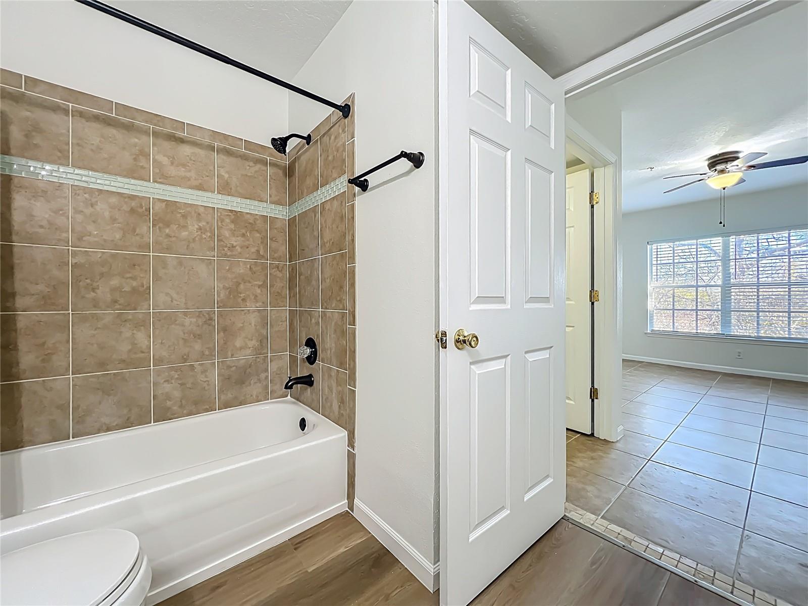 CREST/WATERFORD LAKES - Residential