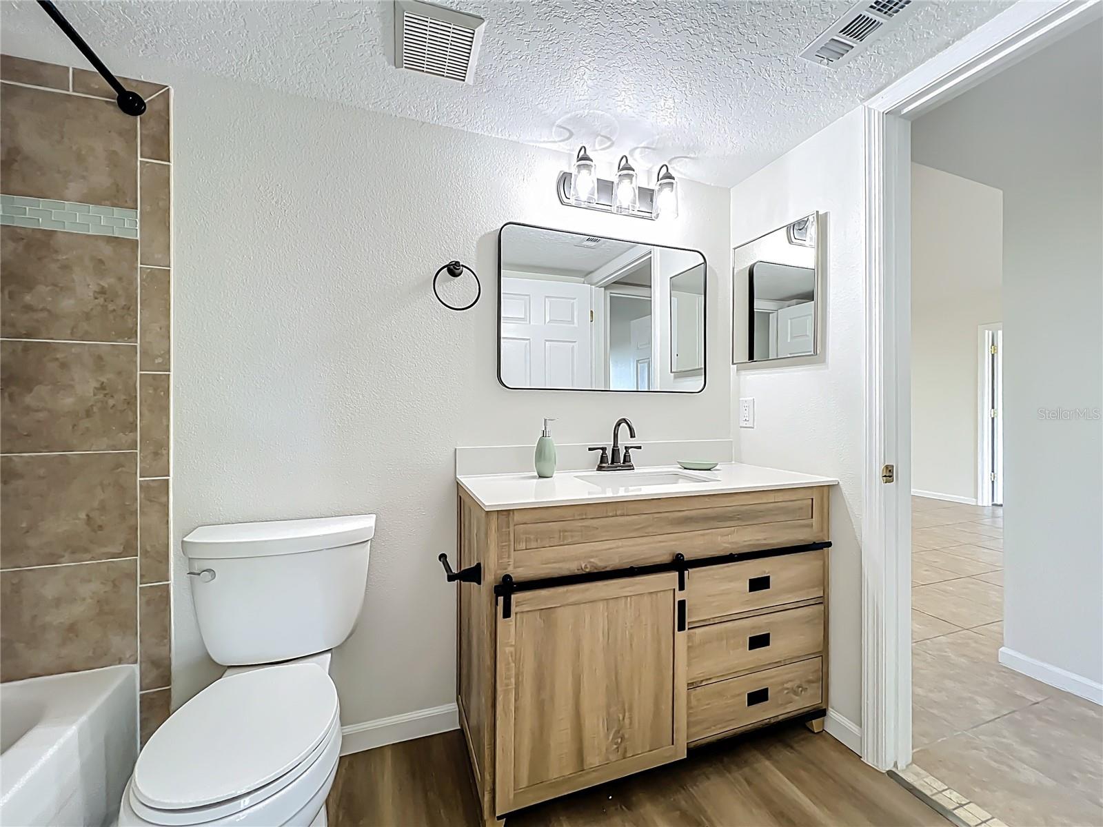 CREST/WATERFORD LAKES - Residential