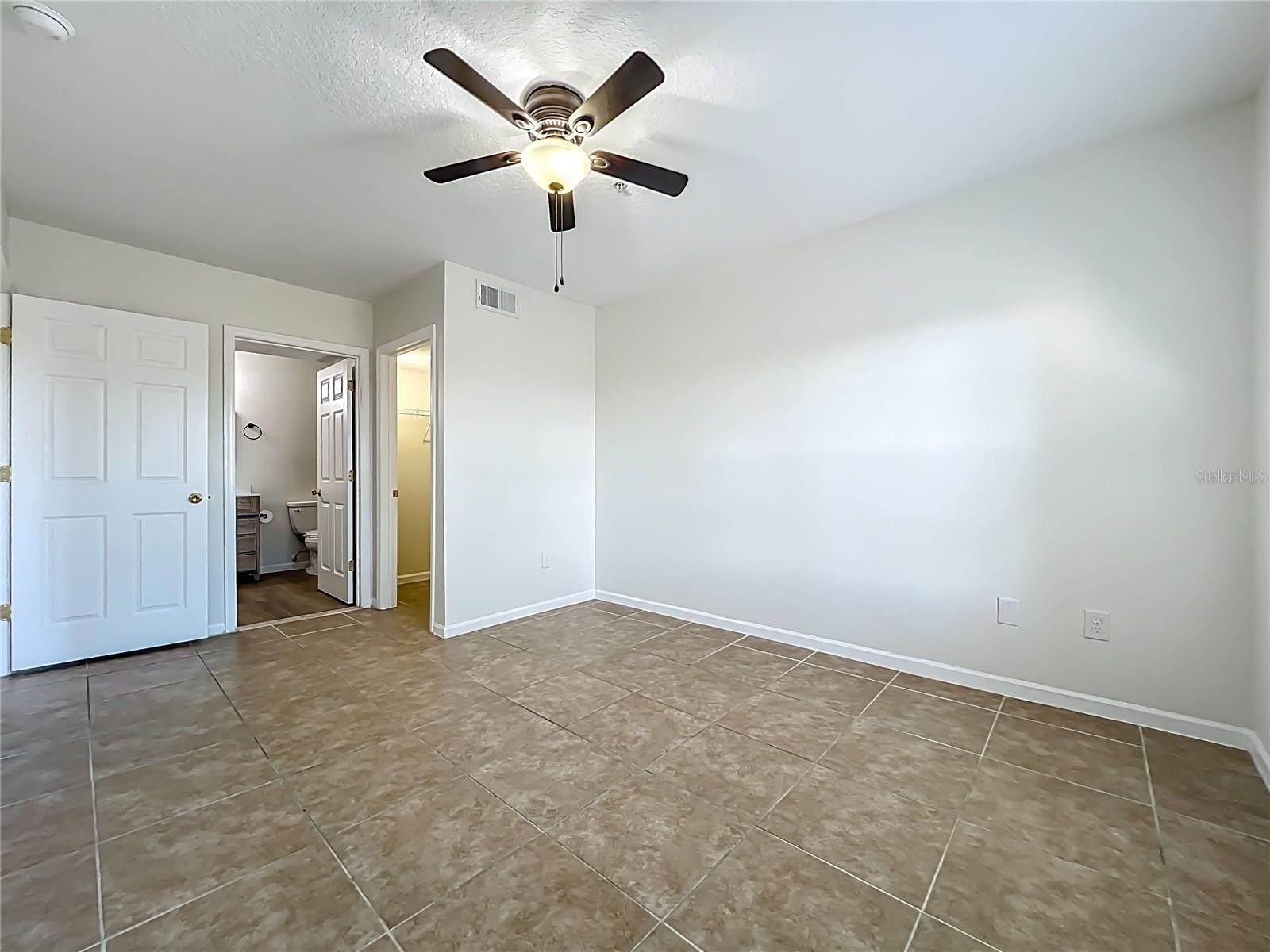 CREST/WATERFORD LAKES - Residential