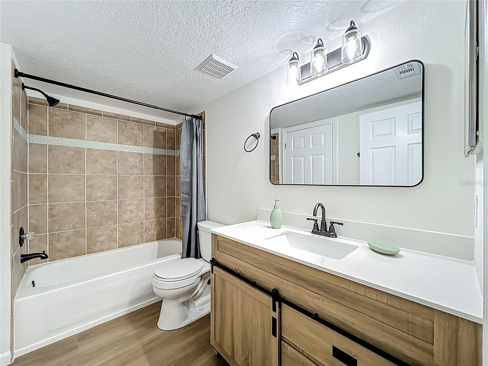 CREST/WATERFORD LAKES - Residential