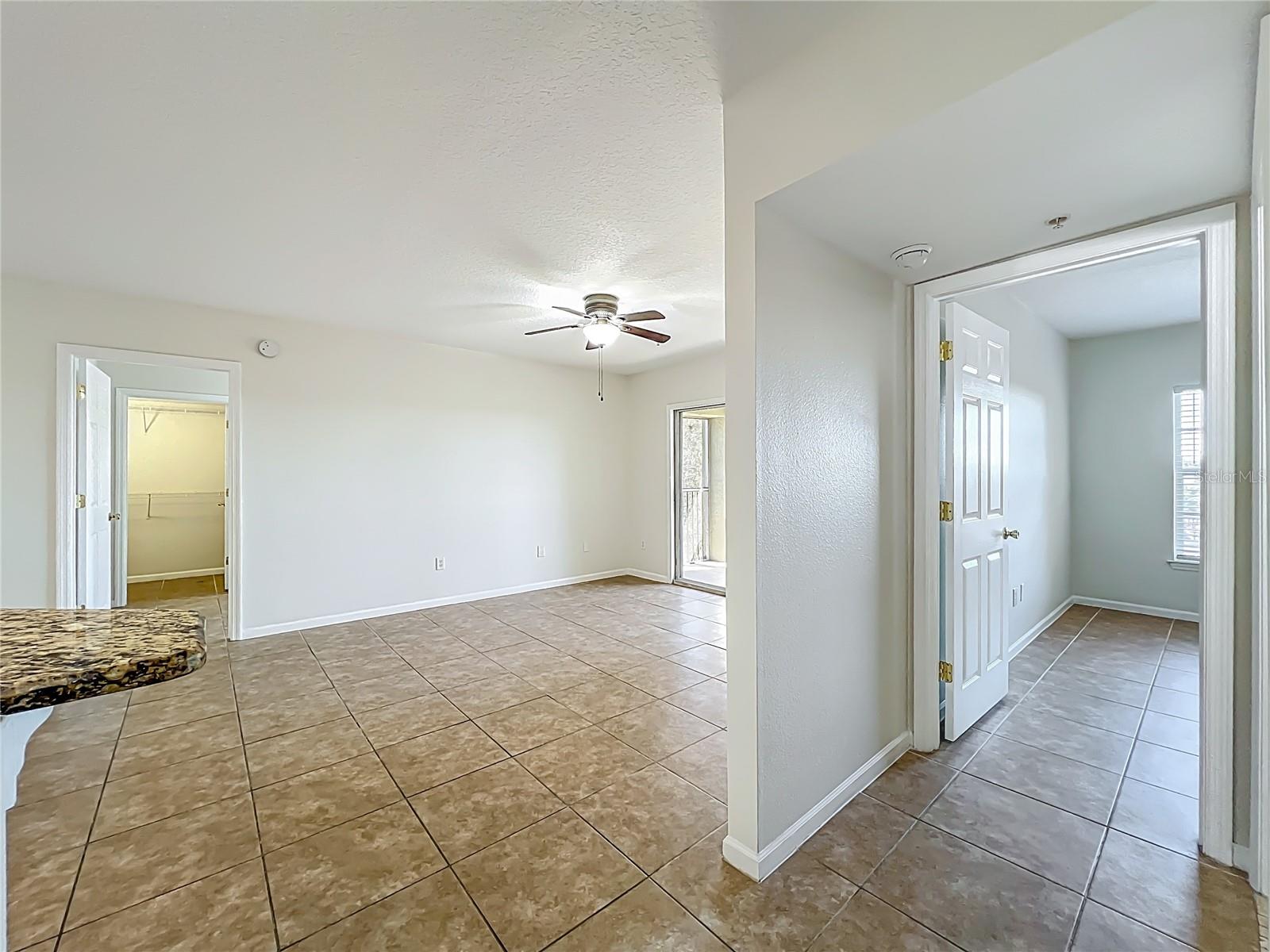 CREST/WATERFORD LAKES - Residential