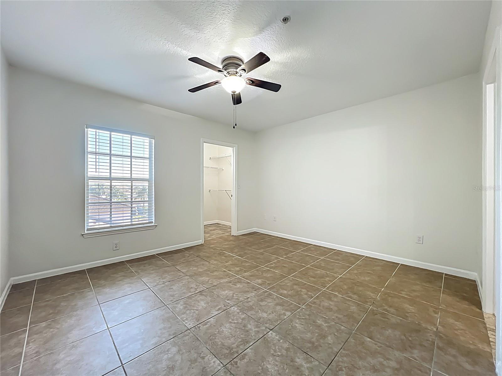 CREST/WATERFORD LAKES - Residential