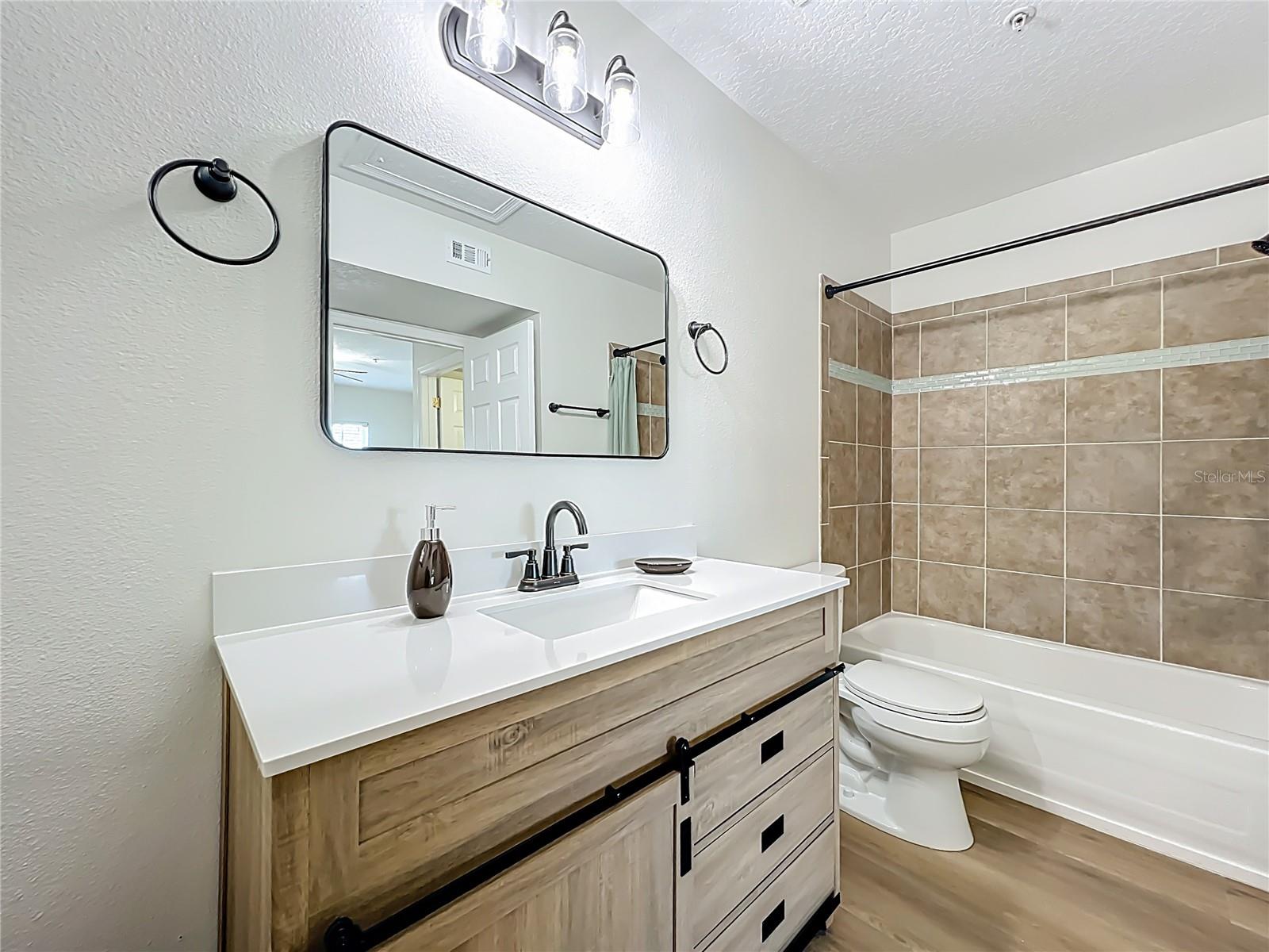 CREST/WATERFORD LAKES - Residential