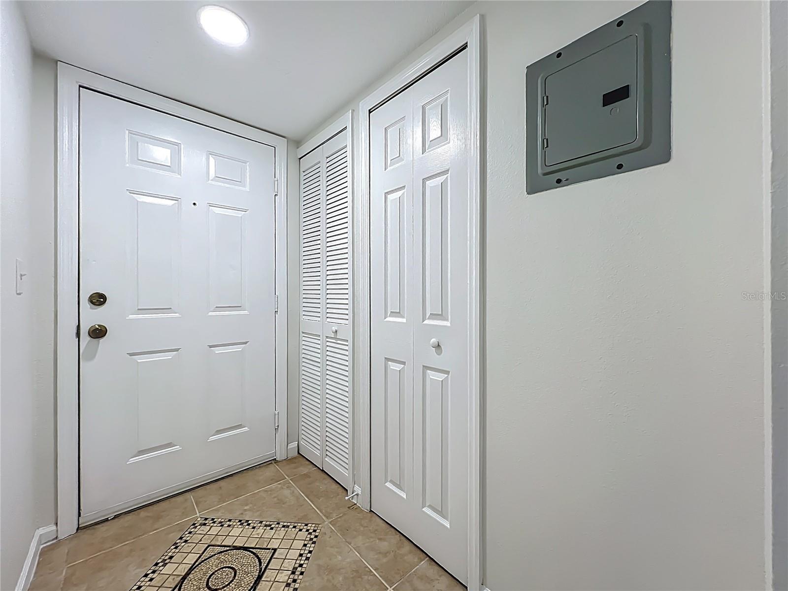 CREST/WATERFORD LAKES - Residential