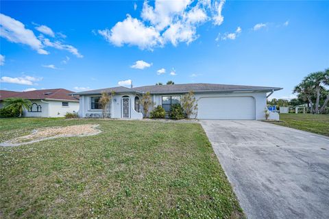 A home in PORT CHARLOTTE