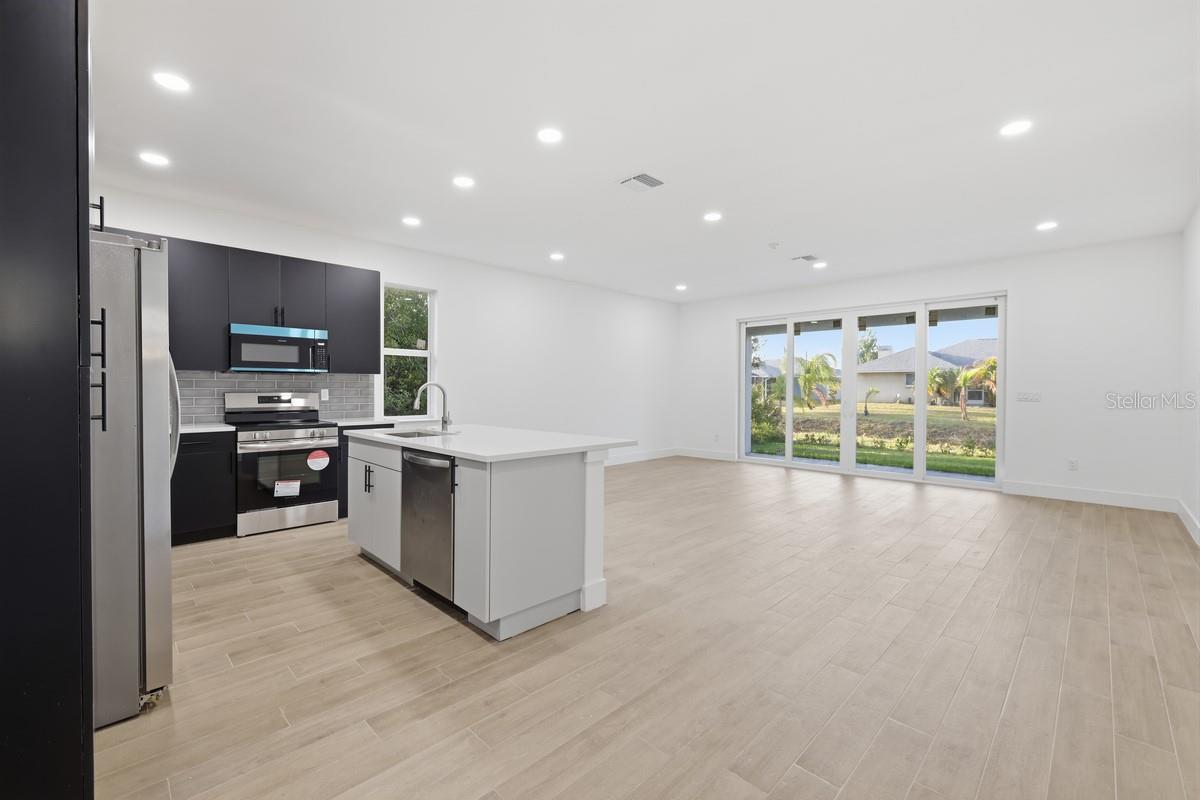 500 SUNSET ROAD N