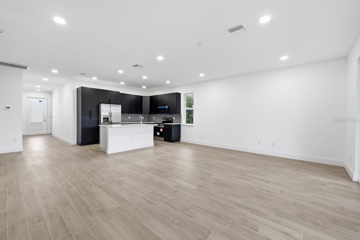 500 SUNSET ROAD N