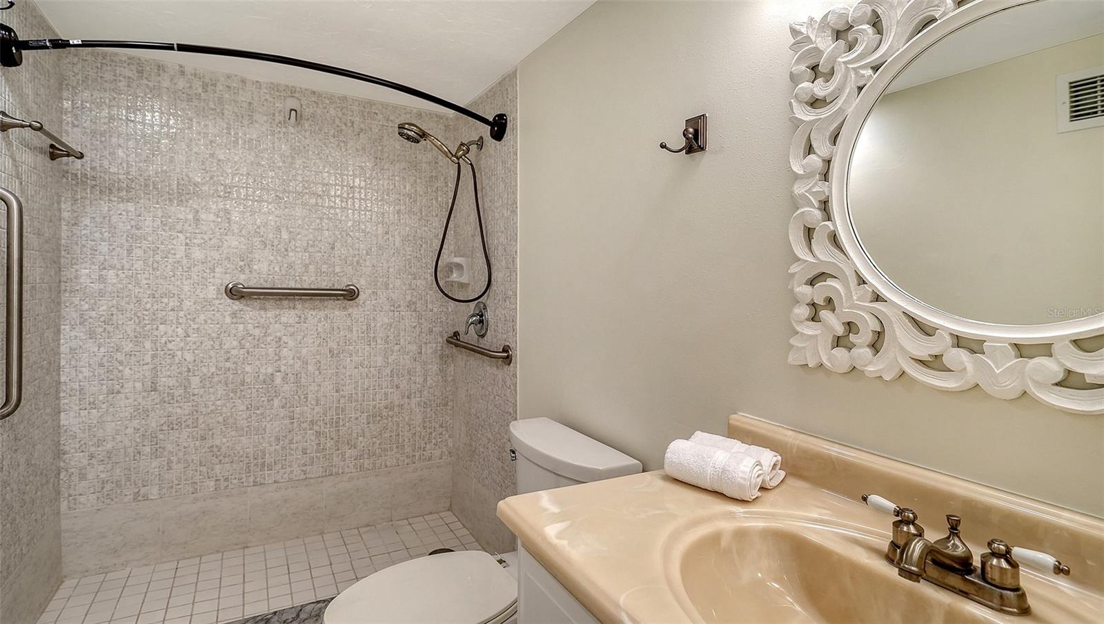 THE 101 CONDOMINIUM - Residential