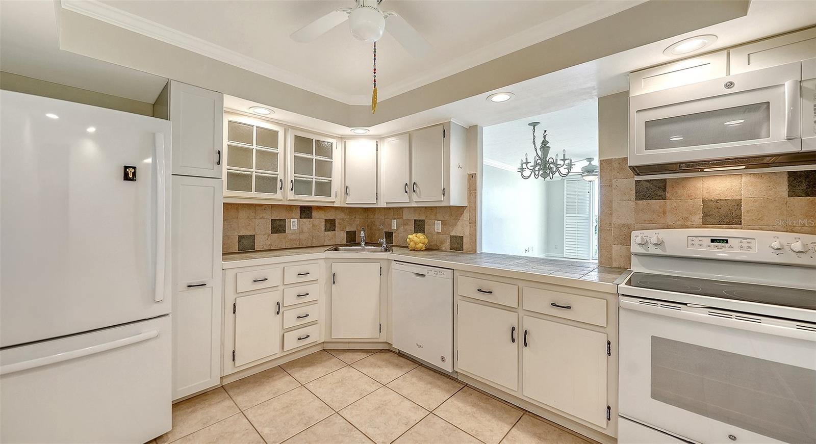 THE 101 CONDOMINIUM - Residential