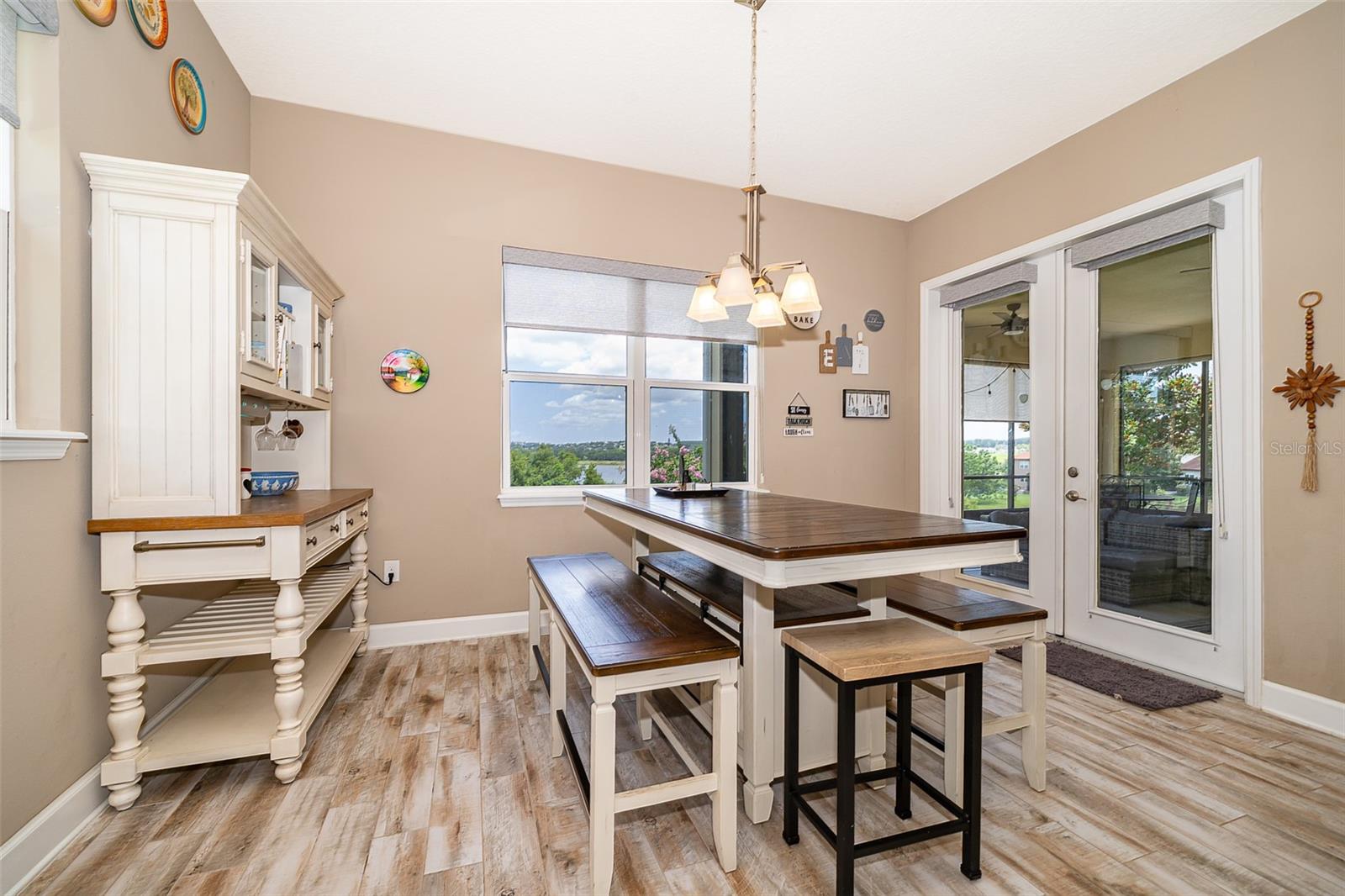 BELLA LAGO - Residential