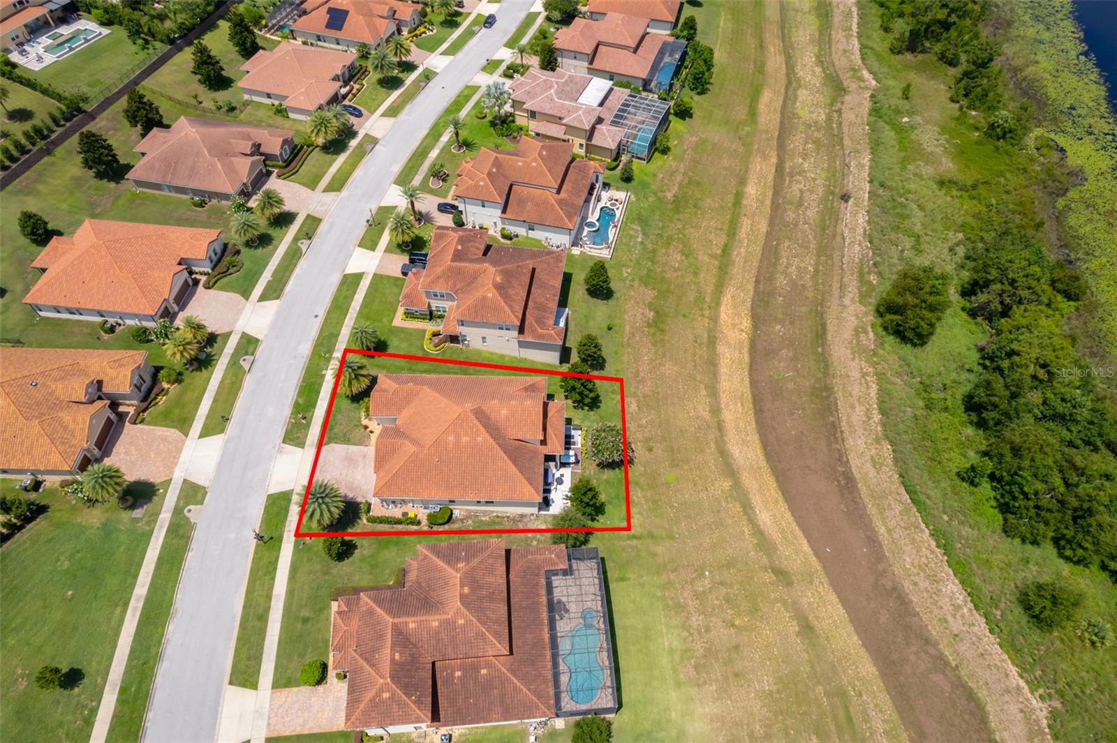 BELLA LAGO - Residential
