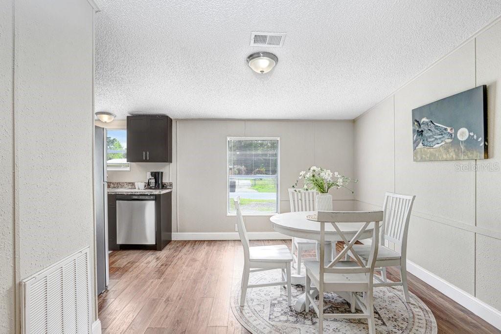 LEISURE ESTATES - Residential