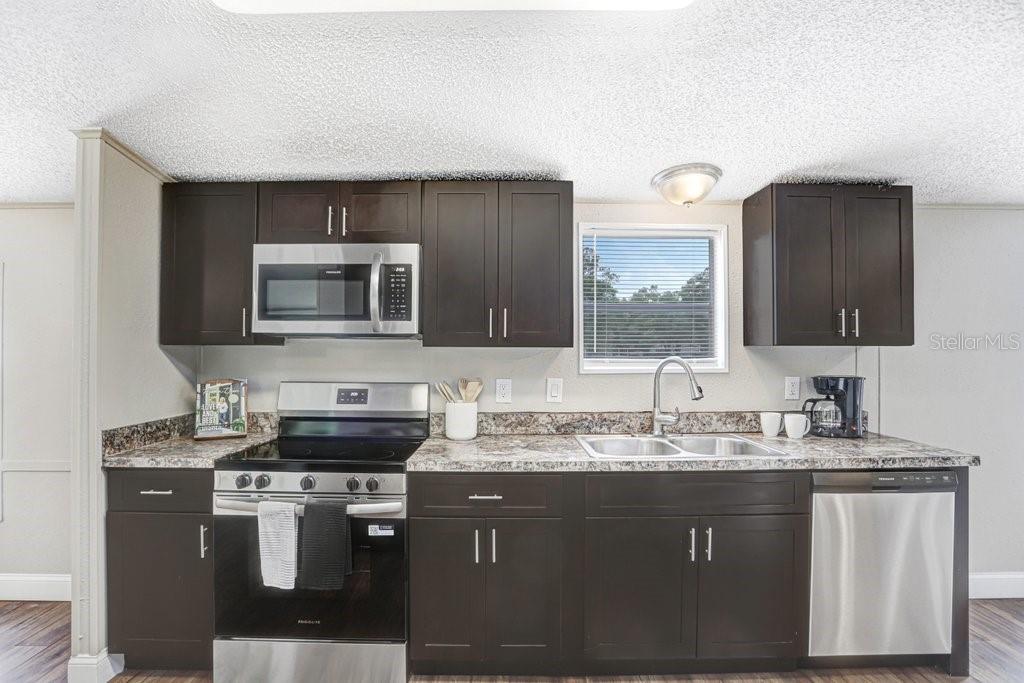 LEISURE ESTATES - Residential