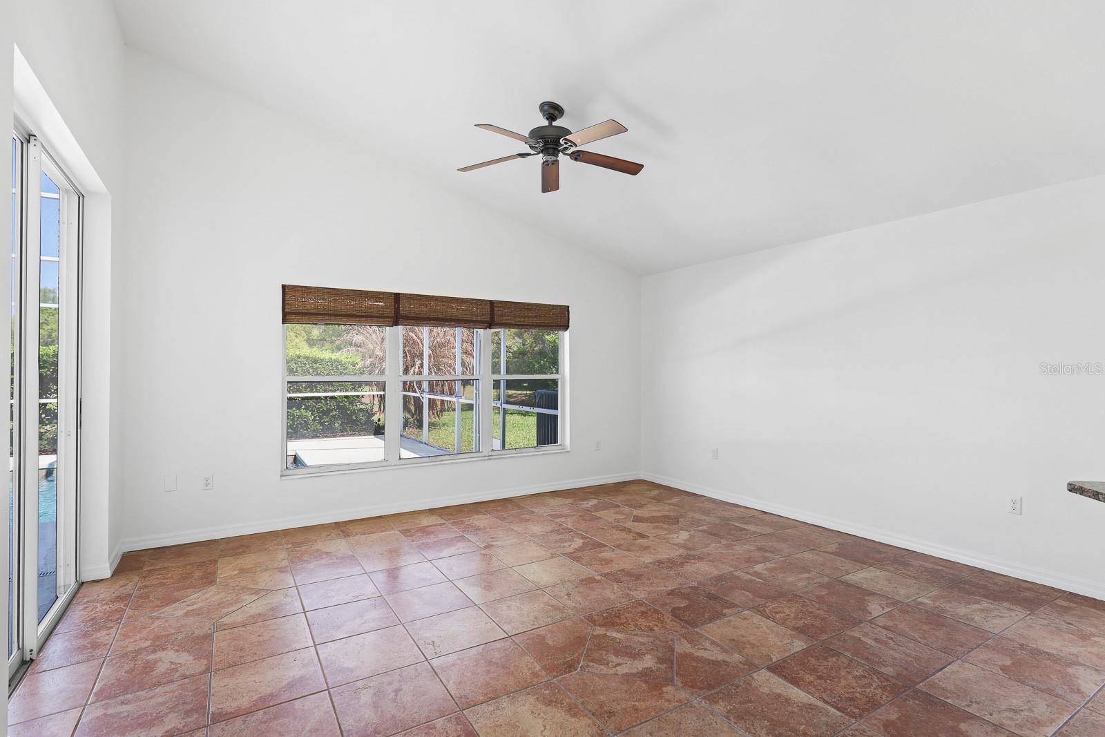 RIVER HILLS COUNTRY CLUB PH - Residential Lease