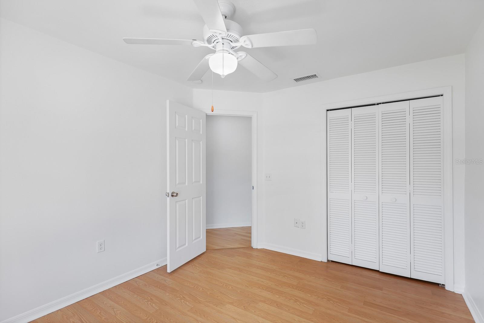 RIVER HILLS COUNTRY CLUB PH - Residential Lease