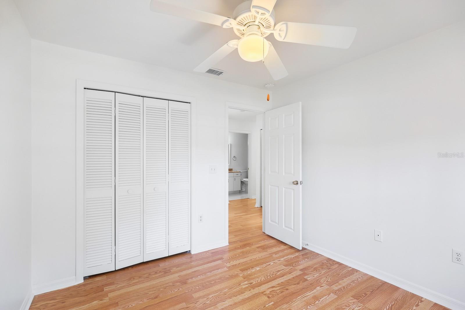 RIVER HILLS COUNTRY CLUB PH - Residential Lease