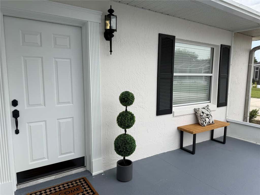 Photo of 2947 Tangerine Court, Leesburg, FL 34748 (MLS # G5116926)