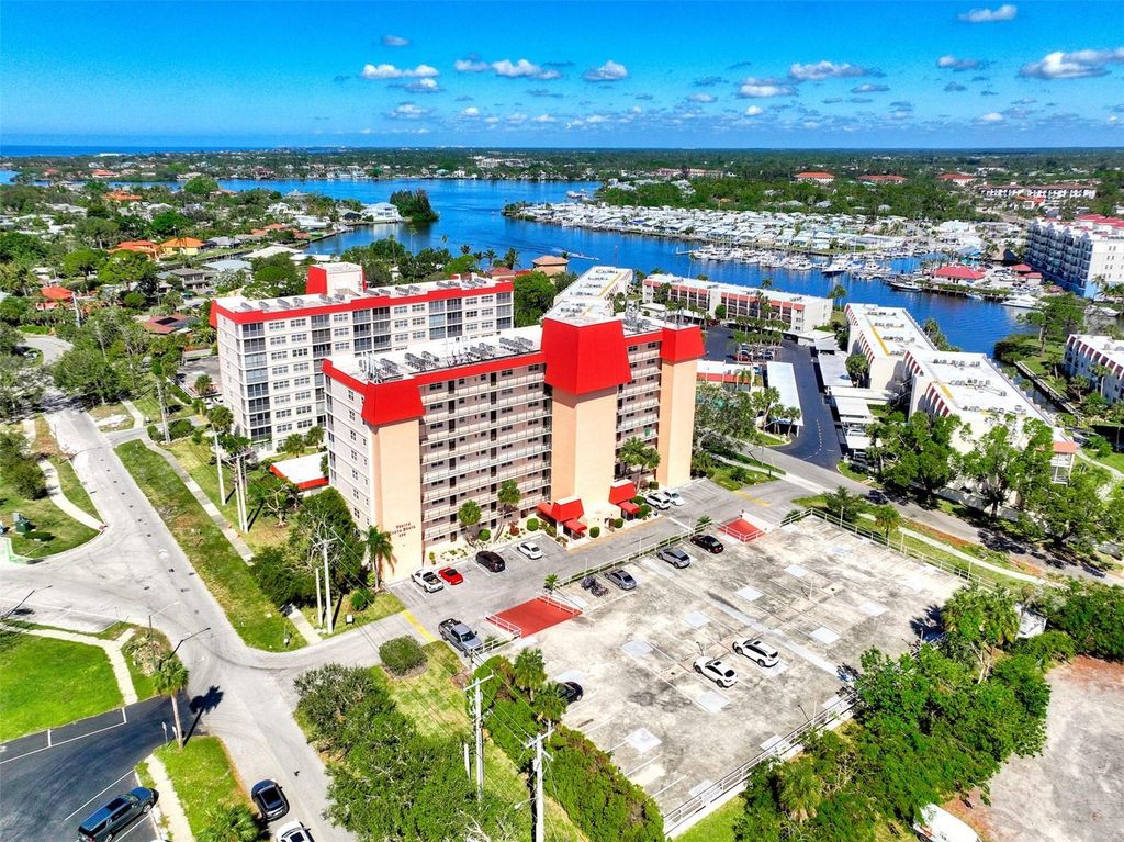 Photo of 232 Saint Augustine Avenue #505, Venice, FL 34285 (MLS # N6142174)