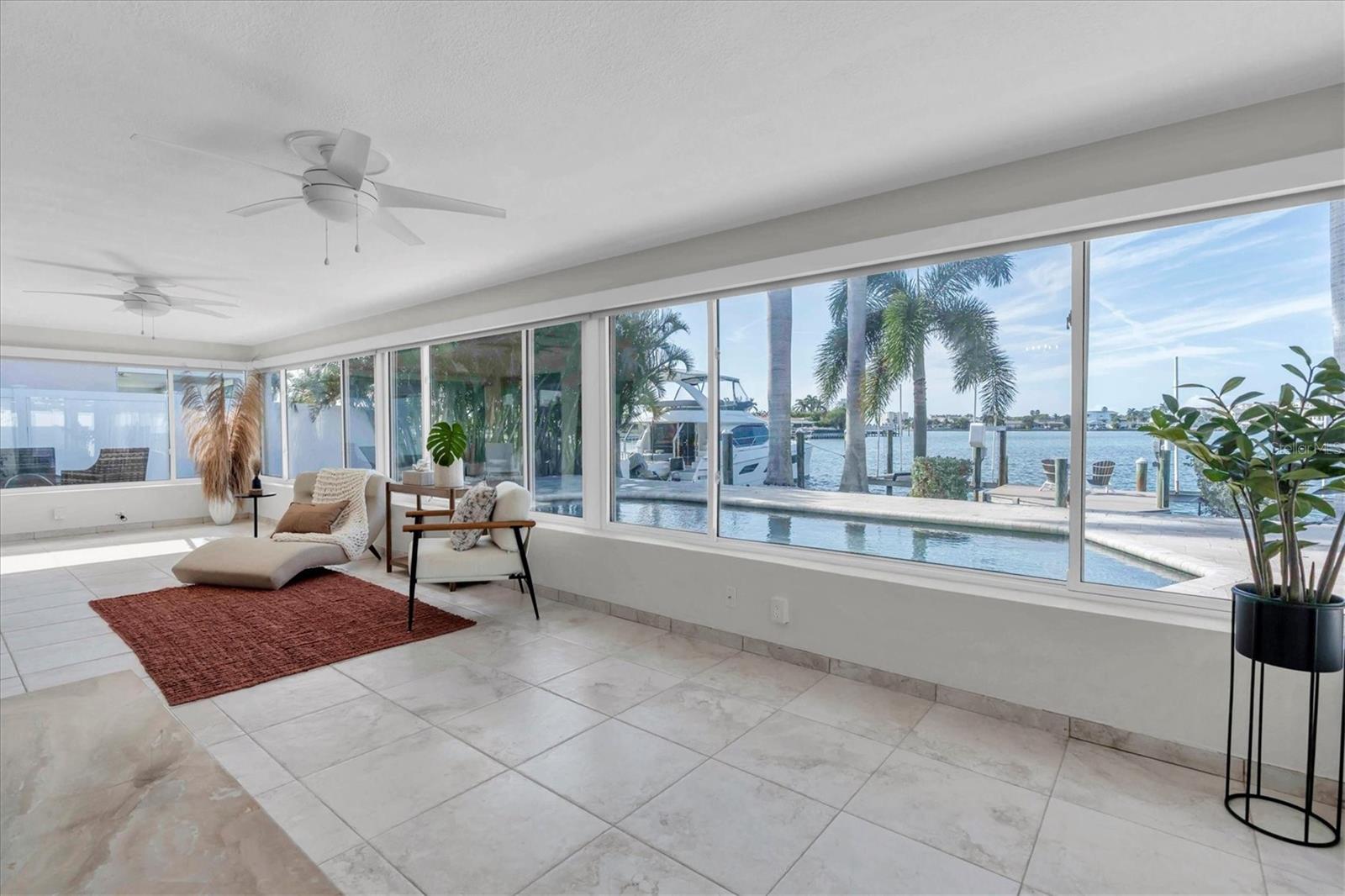 SUNRAY BEACH HOMES - Residential