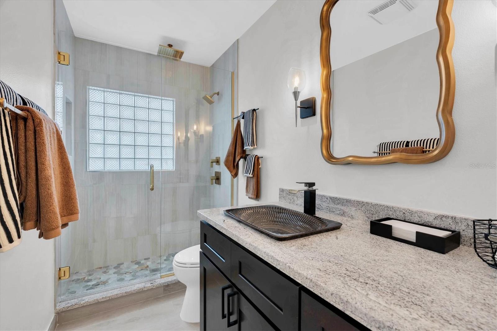 SUNRAY BEACH HOMES - Residential