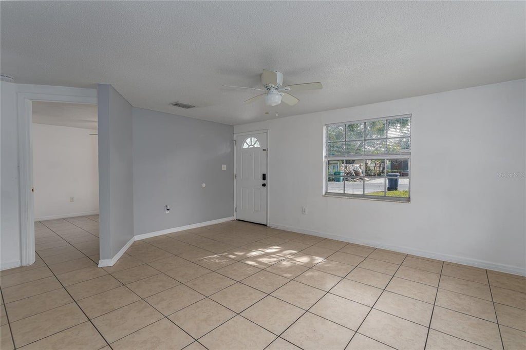 Photo of 1324 59th Avenue E, Bradenton, FL 34203 (MLS # A4705132)