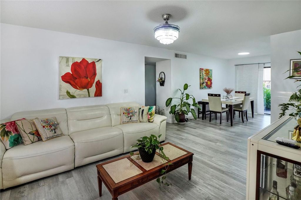 Photo of 1920 E Edgewood Drive #C5, Lakeland, FL 33803 (MLS # L4954939)