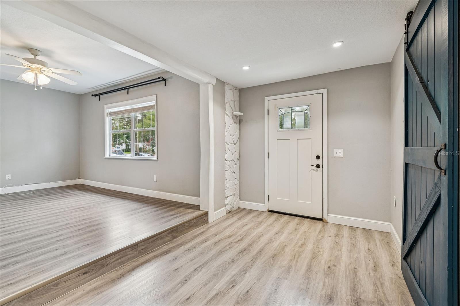 1206 E CRENSHAW STREET