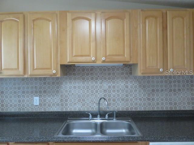 BAYSHORE GARDENS SEC 9-B - Residential Lease