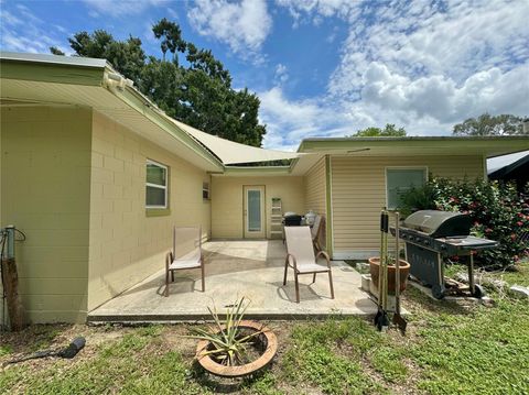 A home in WINTER HAVEN