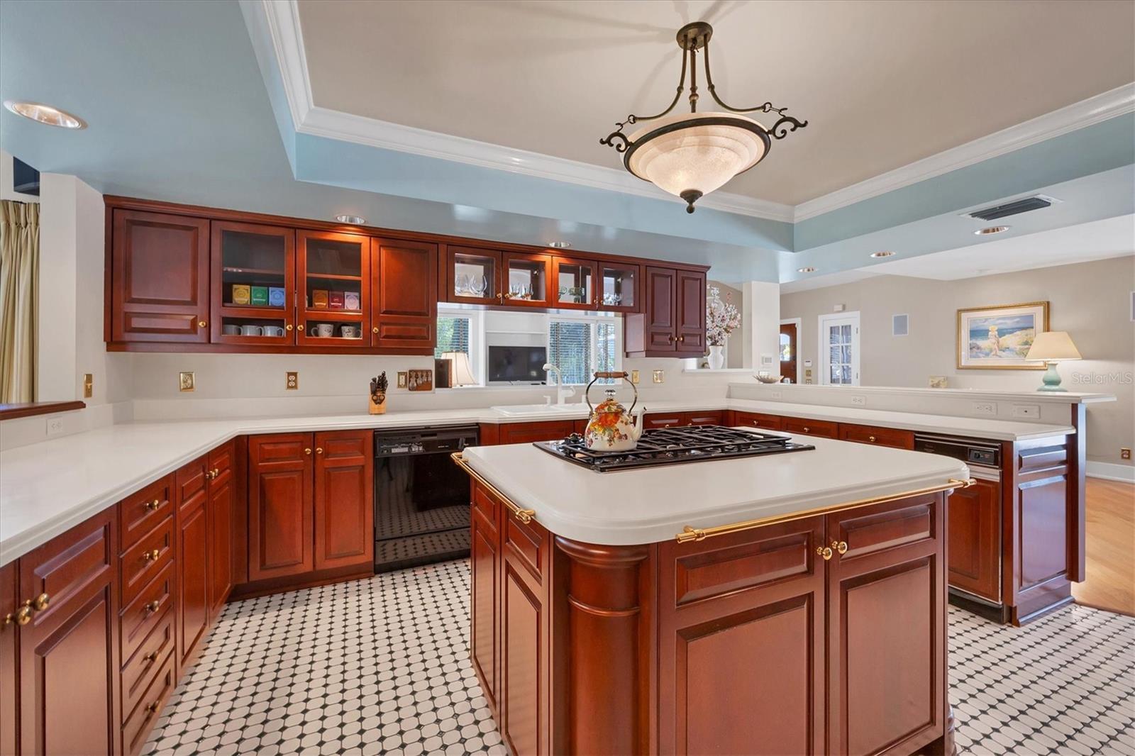 BAY ISLAND - Residential