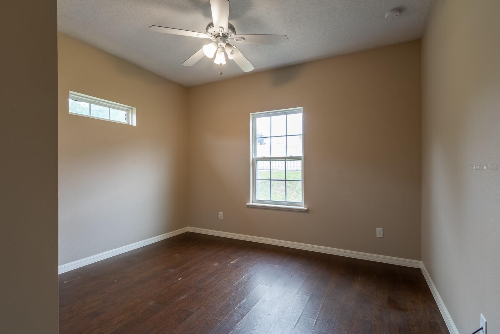 SOUTH POINTE PH 1 UNIT 5-B - Residential