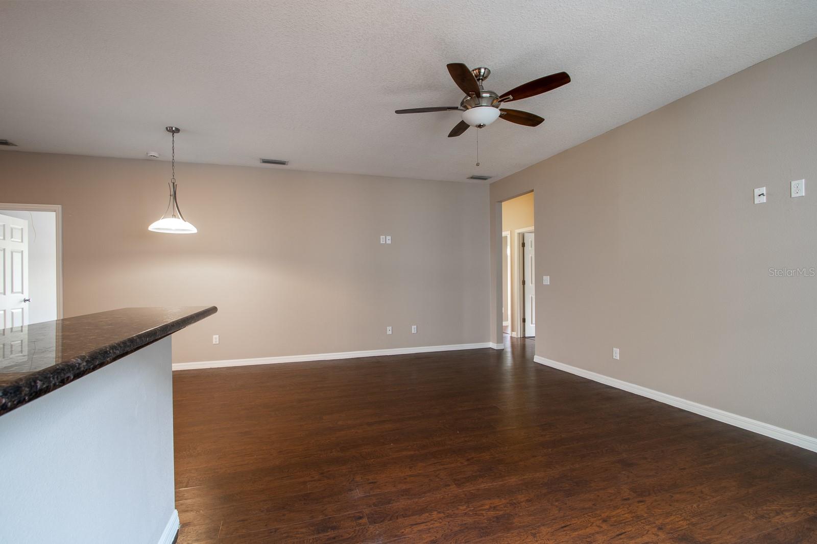 SOUTH POINTE PH 1 UNIT 5-B - Residential