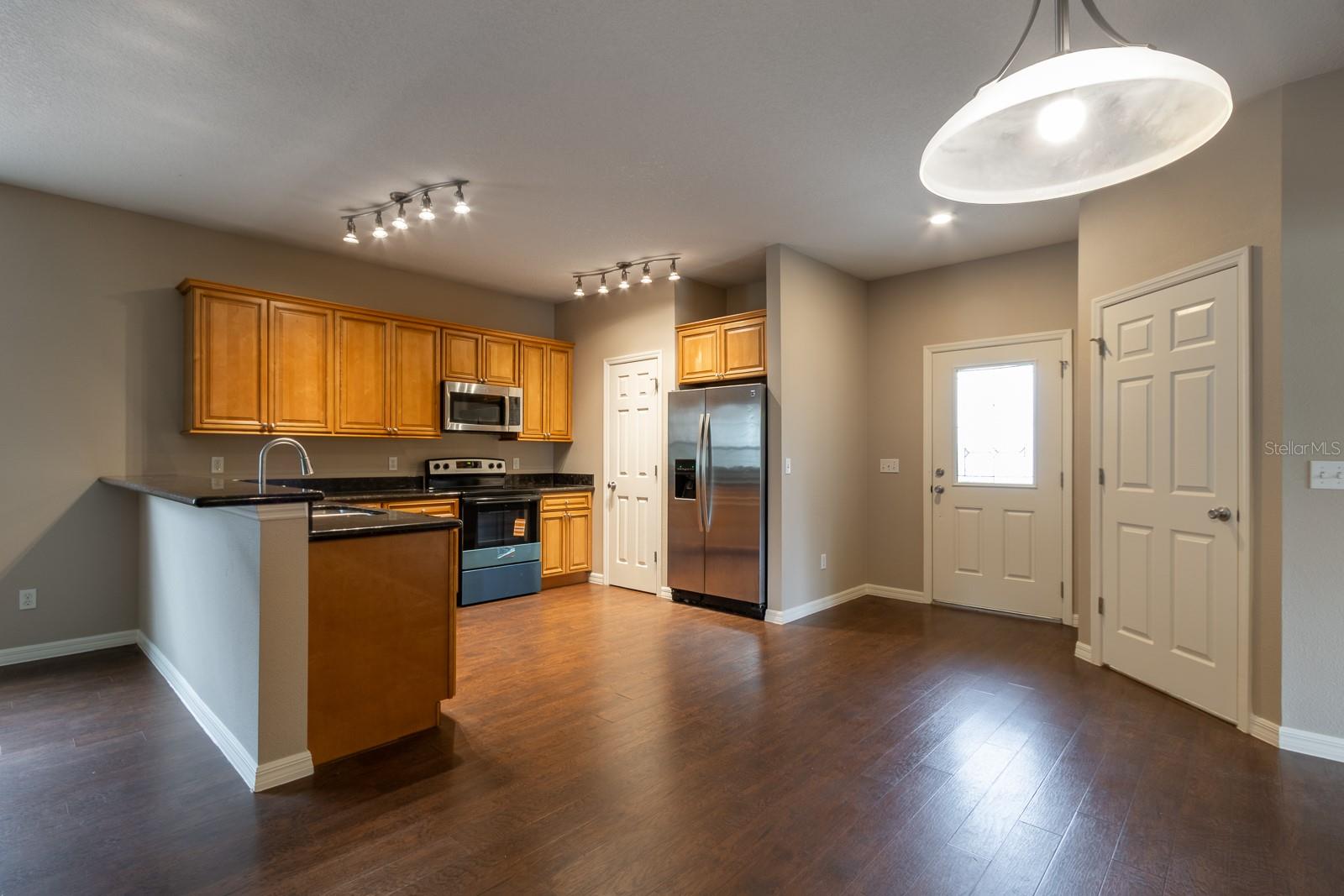 SOUTH POINTE PH 1 UNIT 5-B - Residential