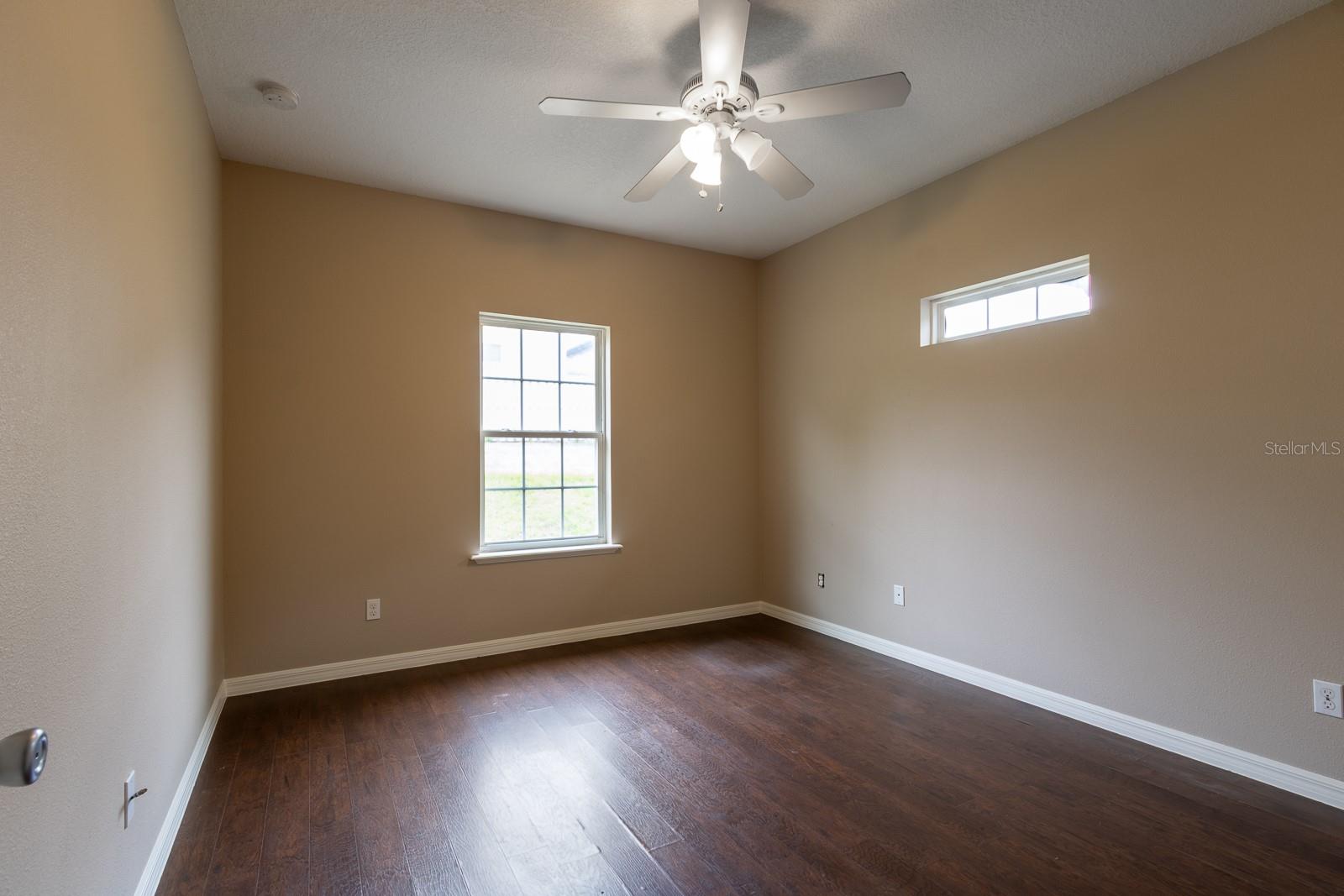 SOUTH POINTE PH 1 UNIT 5-B - Residential