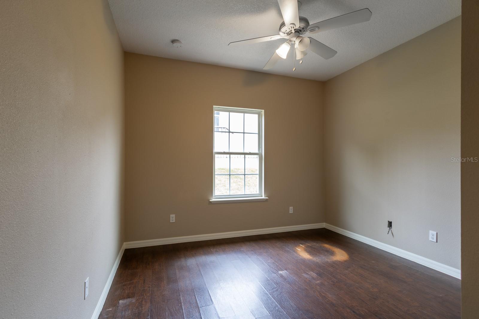 SOUTH POINTE PH 1 UNIT 5-B - Residential