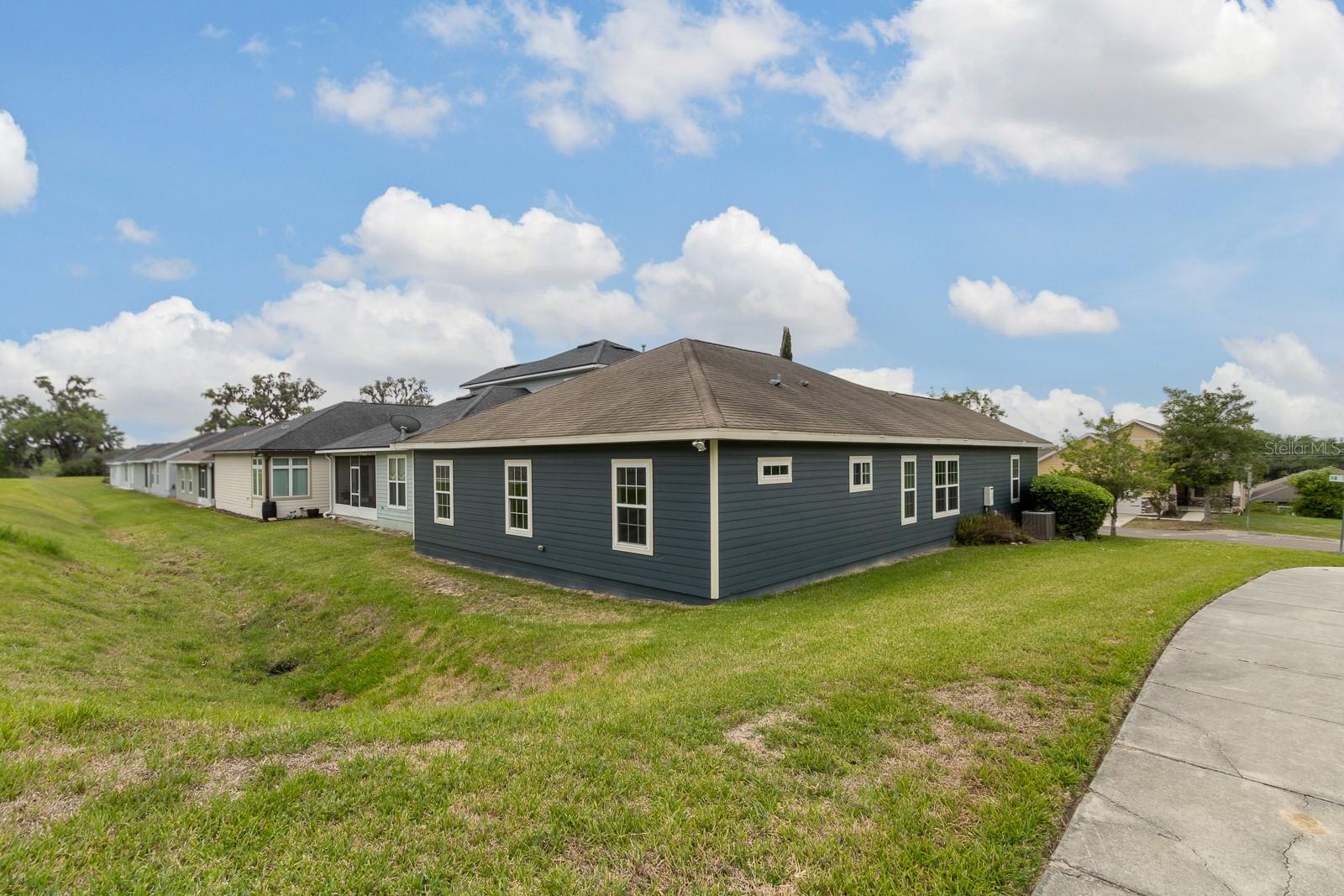 SOUTH POINTE PH 1 UNIT 5-B - Residential