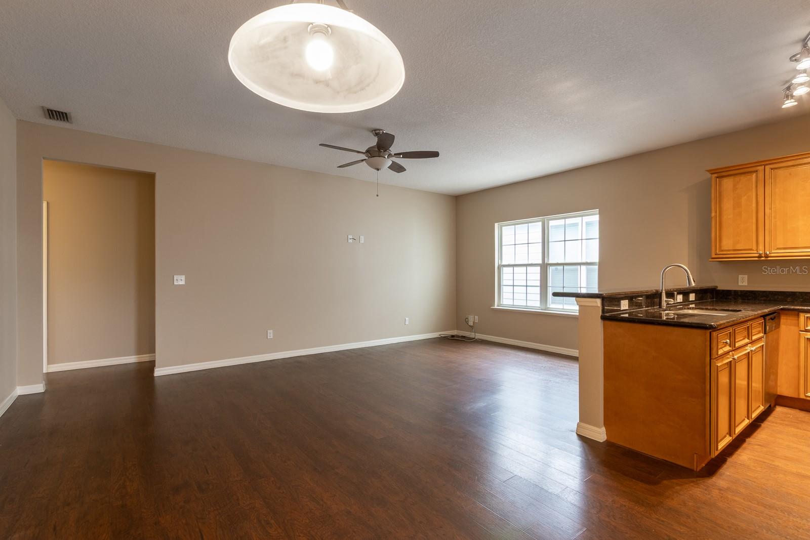 SOUTH POINTE PH 1 UNIT 5-B - Residential