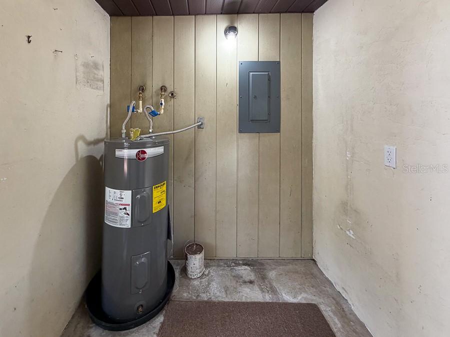 TURKEY CREEK FOREST UNIT 1 REP - Residential Lease