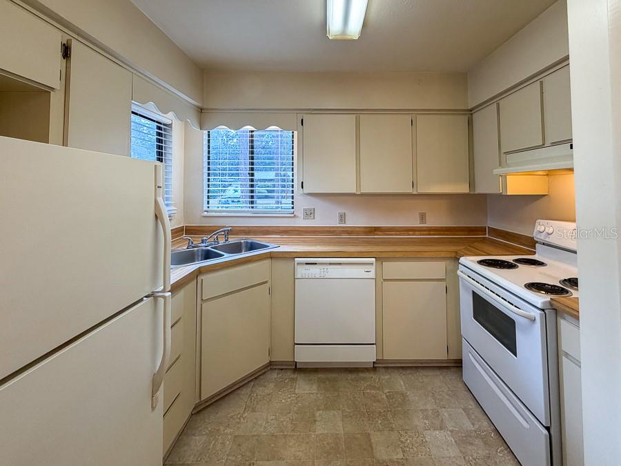 TURKEY CREEK FOREST UNIT 1 REP - Residential Lease