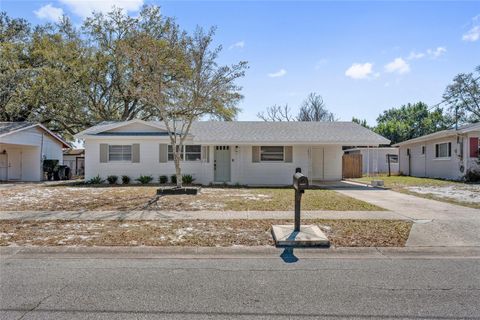 Photo of 1405 Snowden Street, Ocoee, FL 34761 (MLS # O6384665)