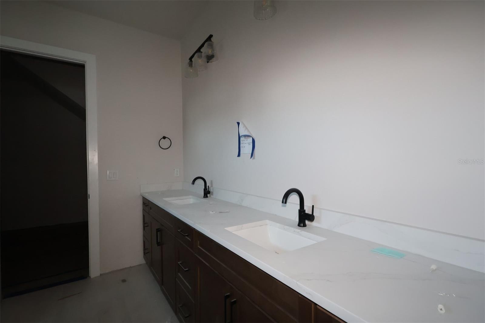 RIVERSIDE NORTH - Residential