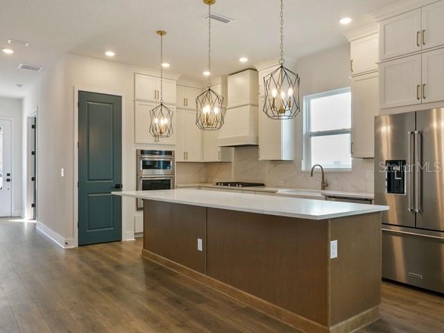 RIVERSIDE NORTH - Residential