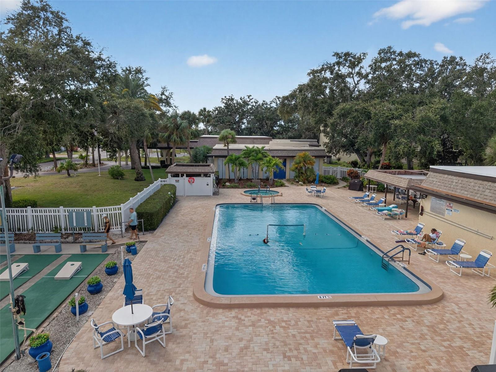 WATERS EDGE 4 CONDO - Residential