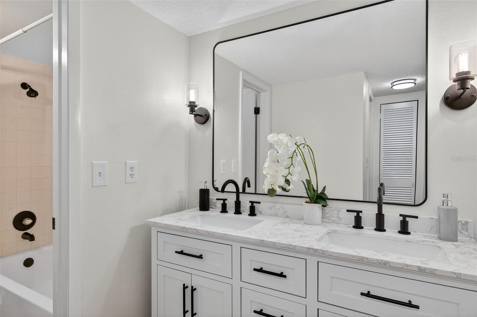 WATERS EDGE 4 CONDO - Residential