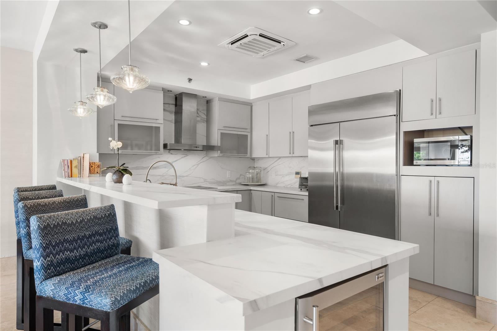 500 PLANTATION DRIVE 1-205