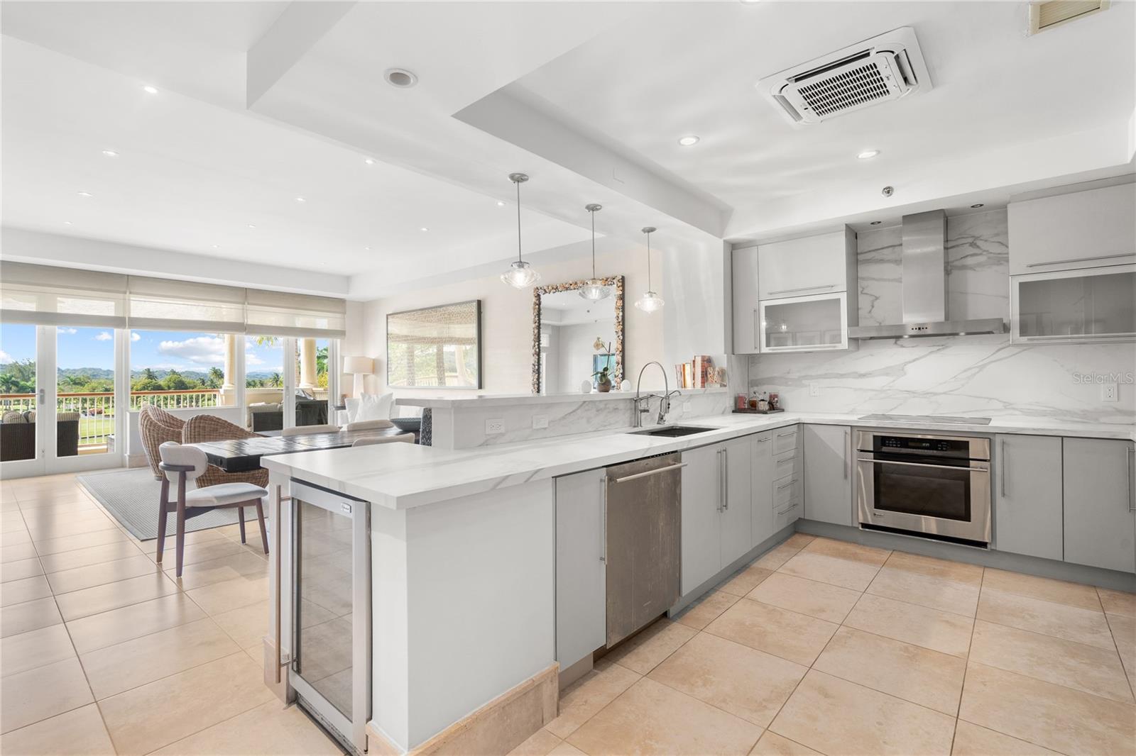 500 PLANTATION DRIVE 1-205