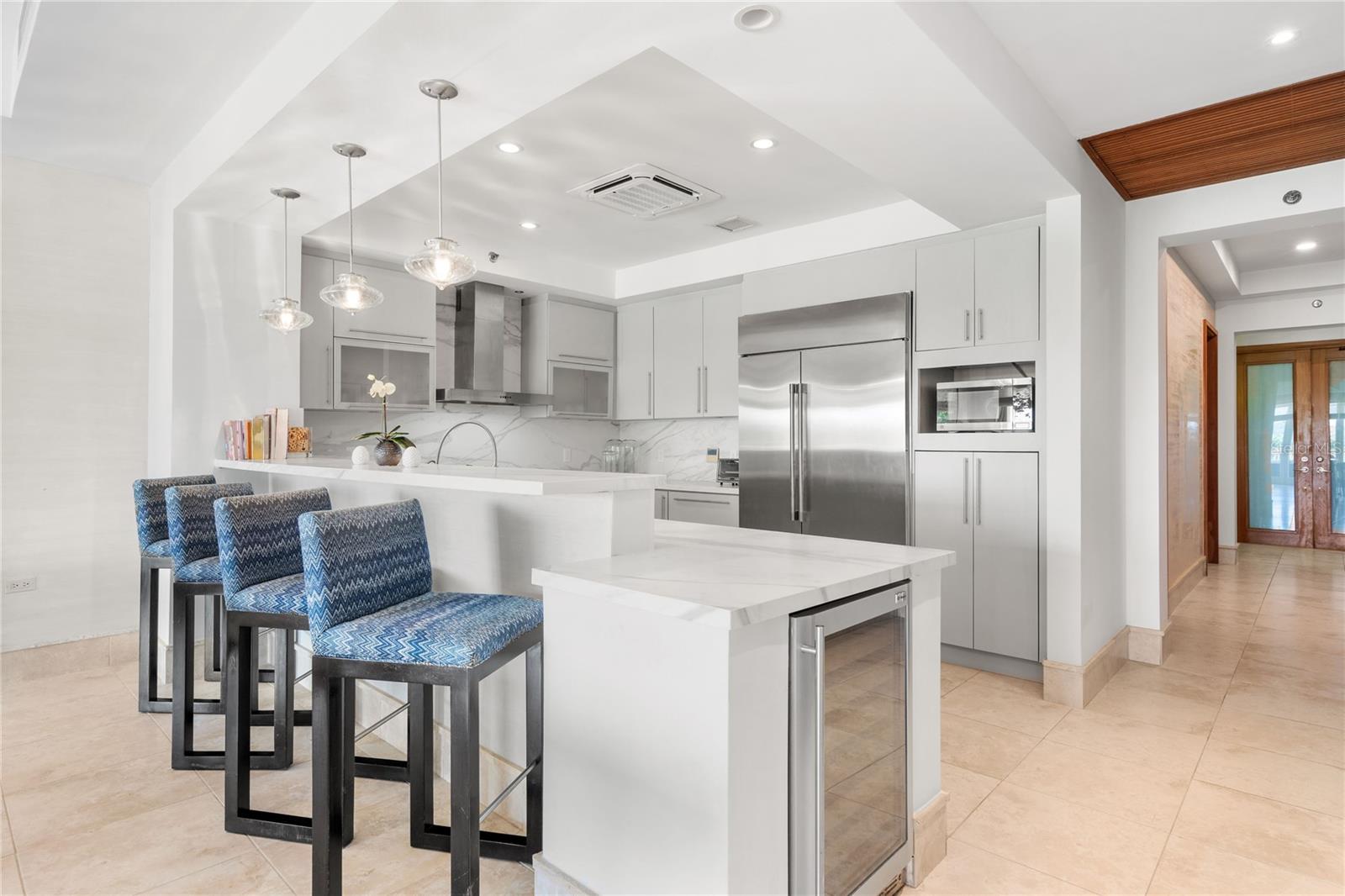 500 PLANTATION DRIVE 1-205