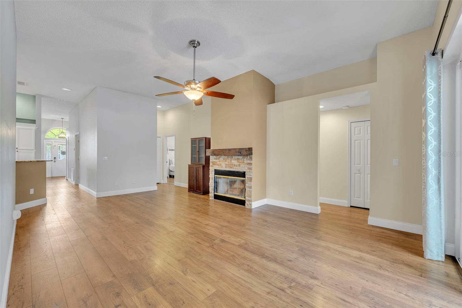 CARILLON - Residential