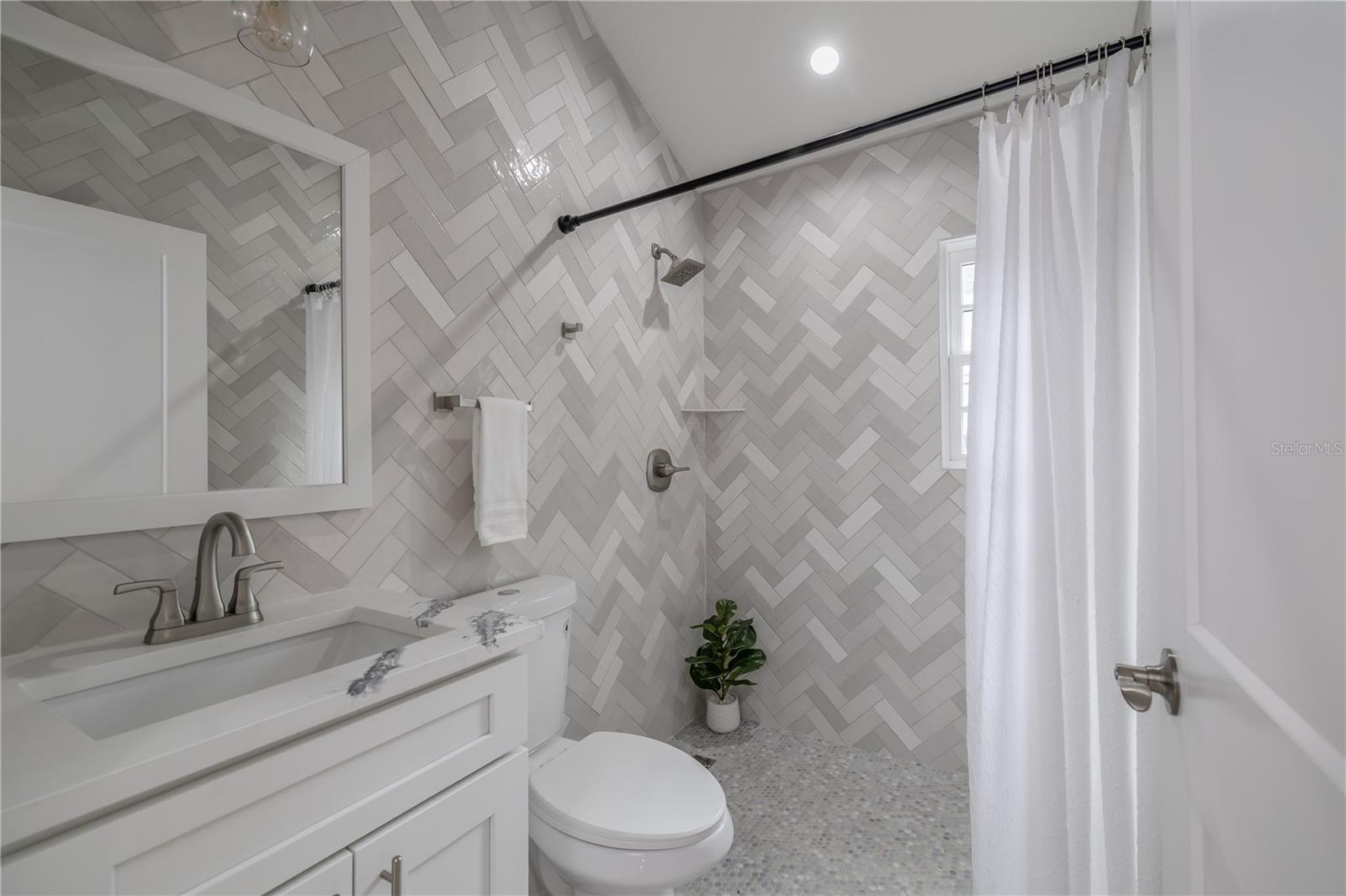 EOLA ROSE ANNEX - Residential