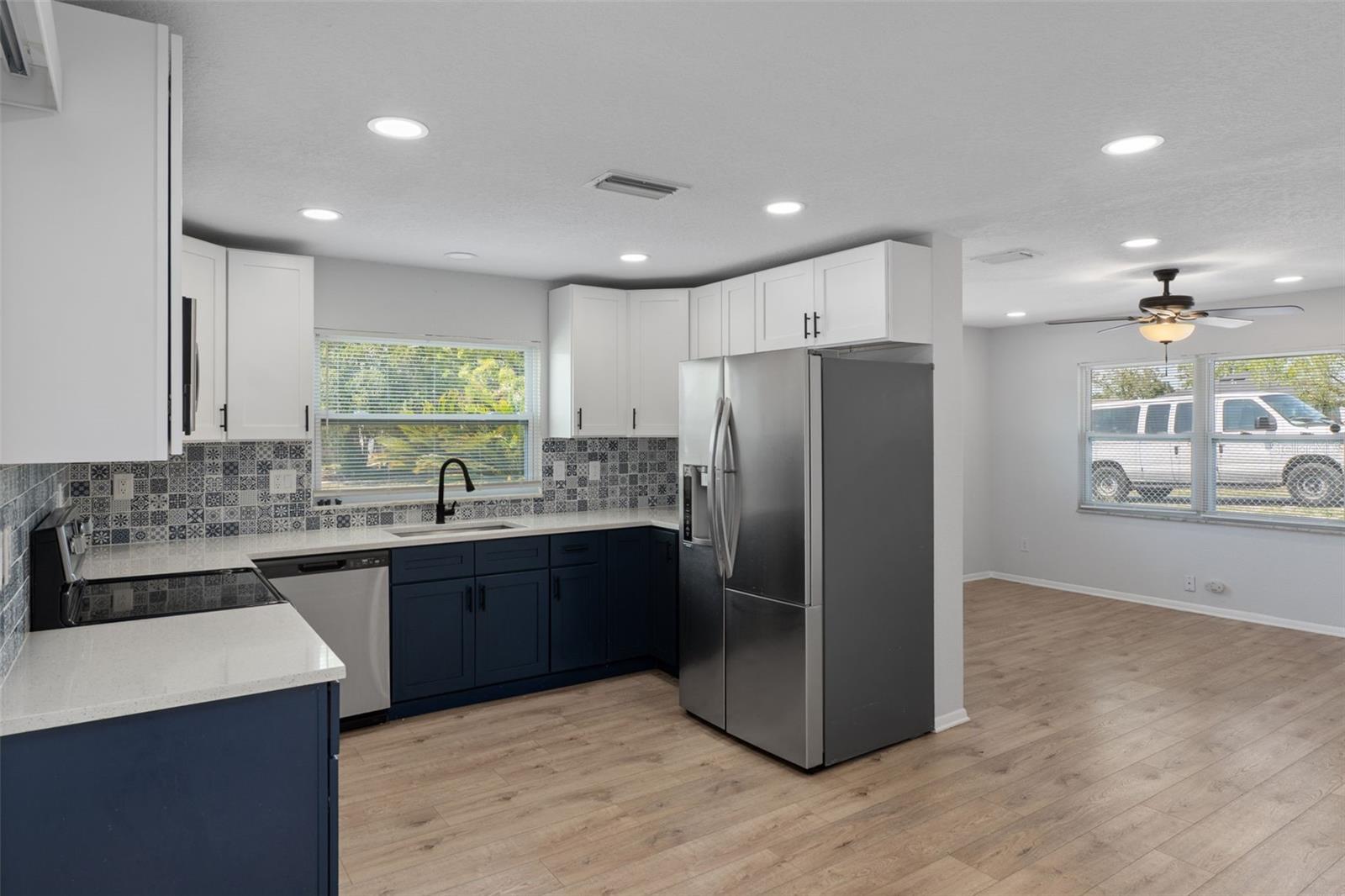 SPRING HILL - Residential